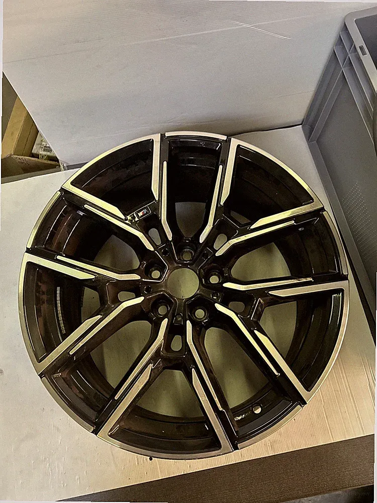 1x Alu Felge BMW 4 G22 Aluminum rim 8747305 19.0 Zoll 9.0J 5x112 -42ET