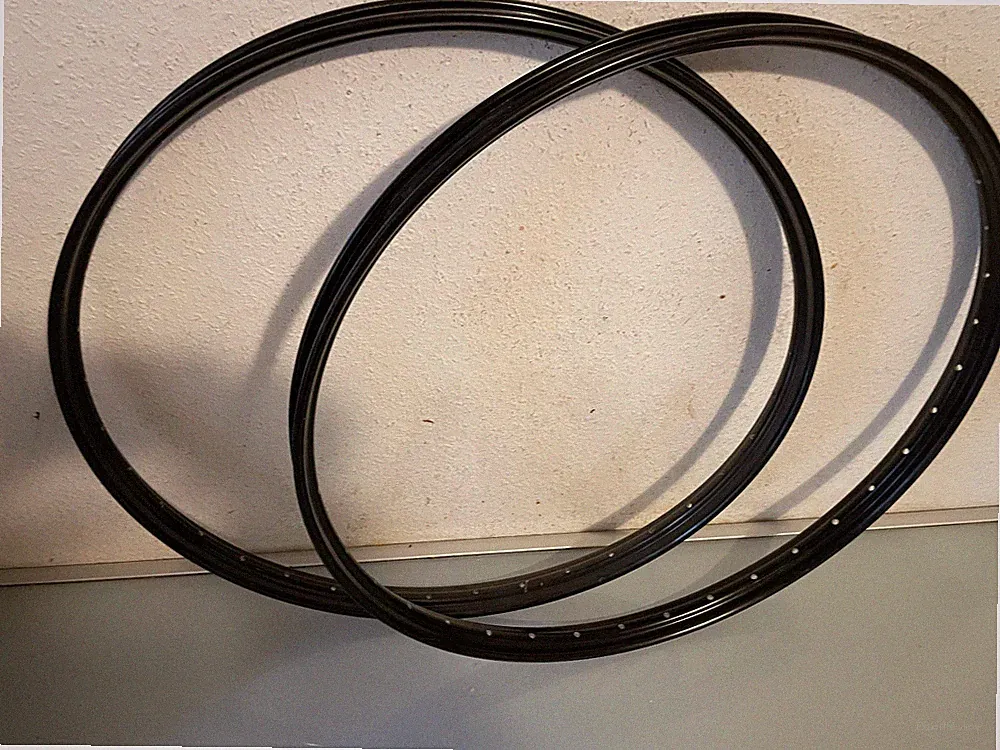 2 x neue 26x 1.75 zoll alu-felge schwarz glänzend, 559 mm durchmesser
