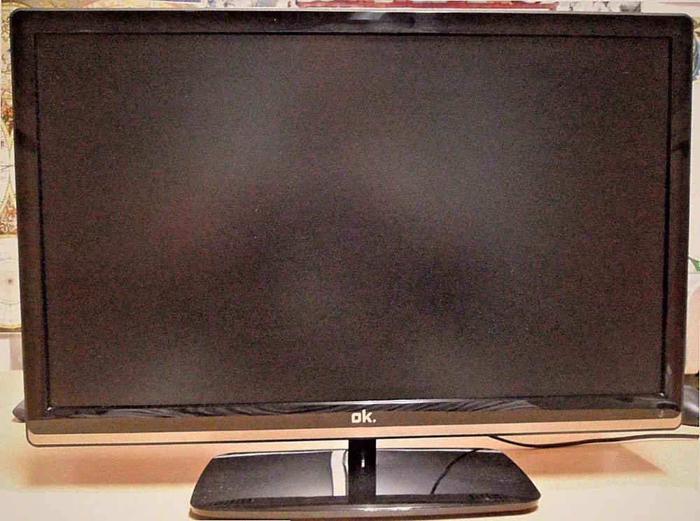 24 Zoll / 60cm LED TV Flachbild Fernseher OLE 244 B-D4 mit HDMI und USB schwarz