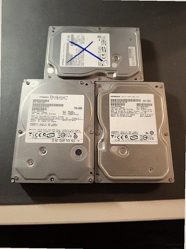 3x HITACHI DESKSTAR T7K500 HDT725025VLA380 250GB 7200U/min 8MB