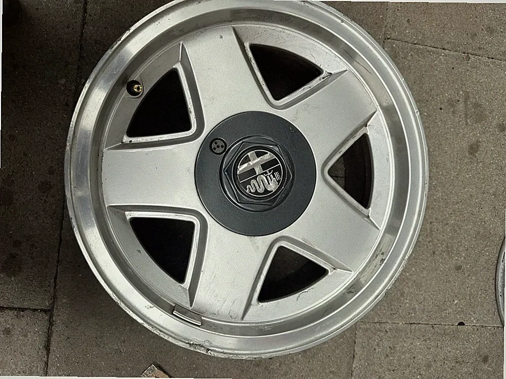 Alfa Romeo 75 Ronal Alufelgen 5 Stern KBA 41614 15 Zoll, 7Jx15H2 5 x 98 ET 25