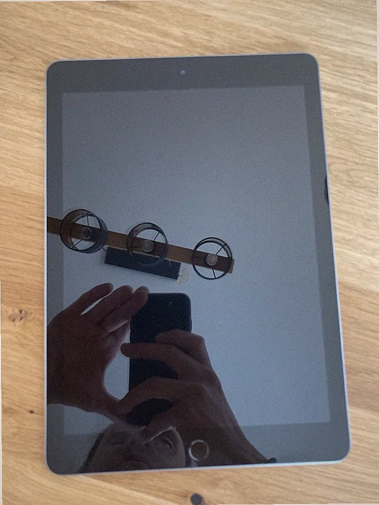 Apple iPad 6. Generation Model A1893 32GB Wi-Fi Spacegrau 9,7 Zoll