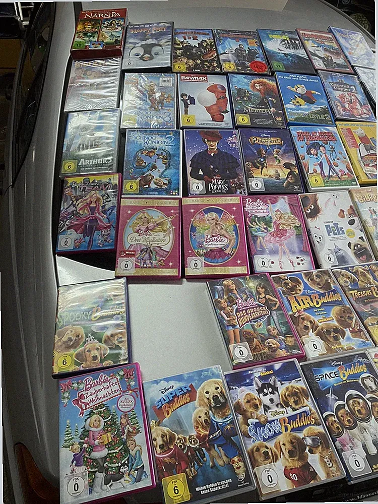 Barbie DVD Sammlung - 50 Filme Set Über 50 DVDs + Zubehör DVD Sammlung Mix
