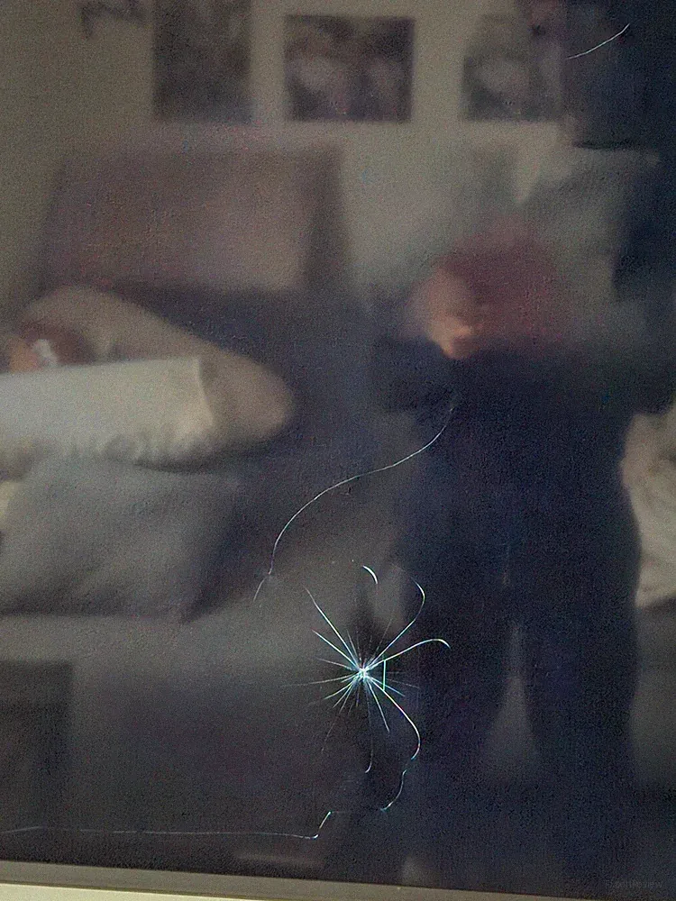 DEFECTIVE TV Fernseher Hisense 75inches 4K UHD