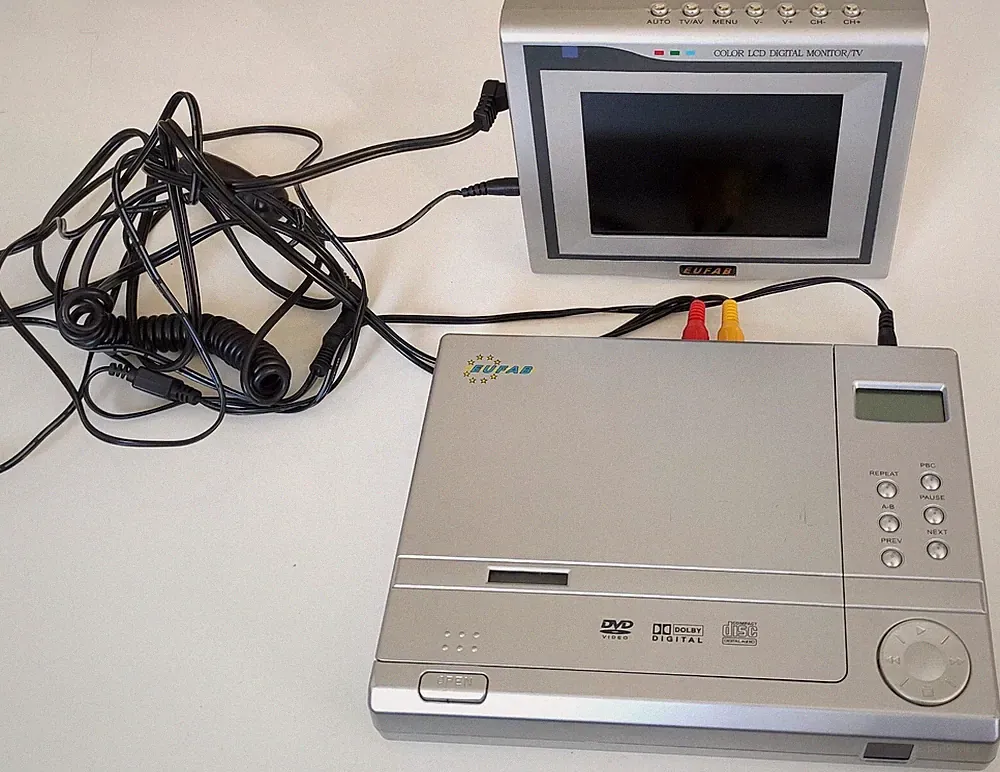 EUFAB Tragbarer DVD Player DMV 4++mit Color TV Monitor 16246++für Auto Zig.anz.