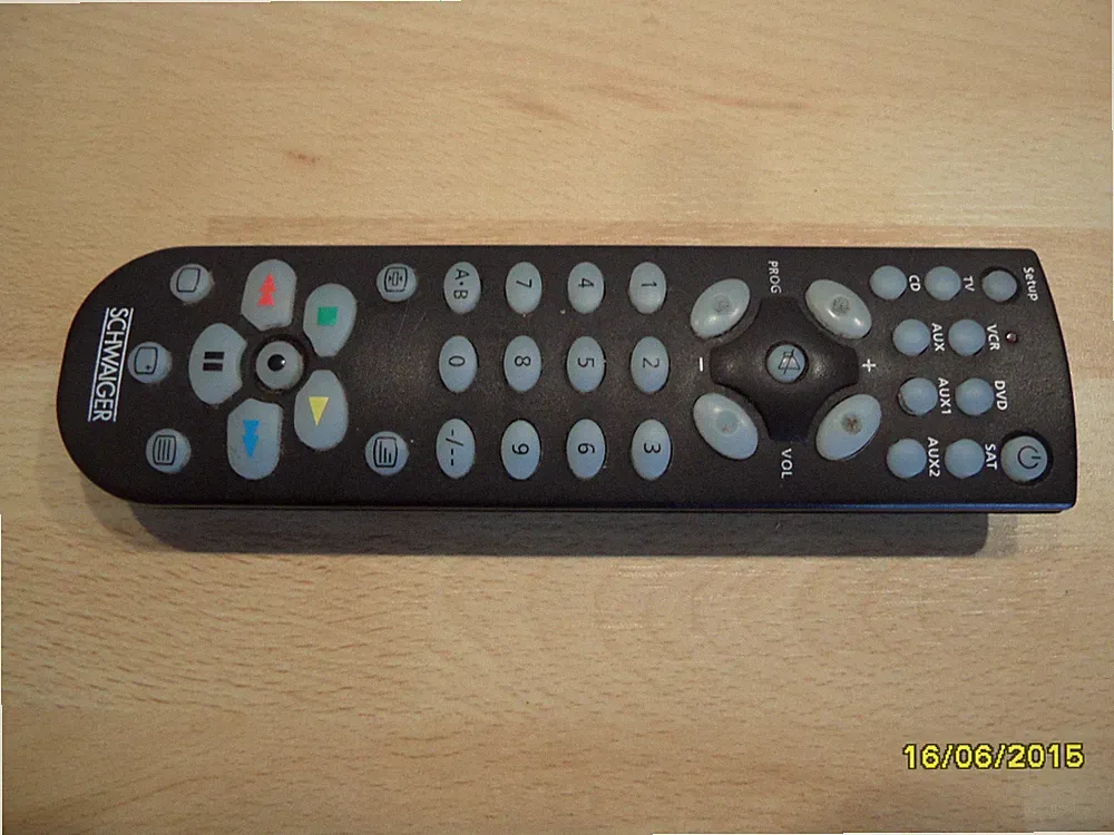 Fernbedienung Schwaiger SW 021 für TV VCR DVD SAT Player