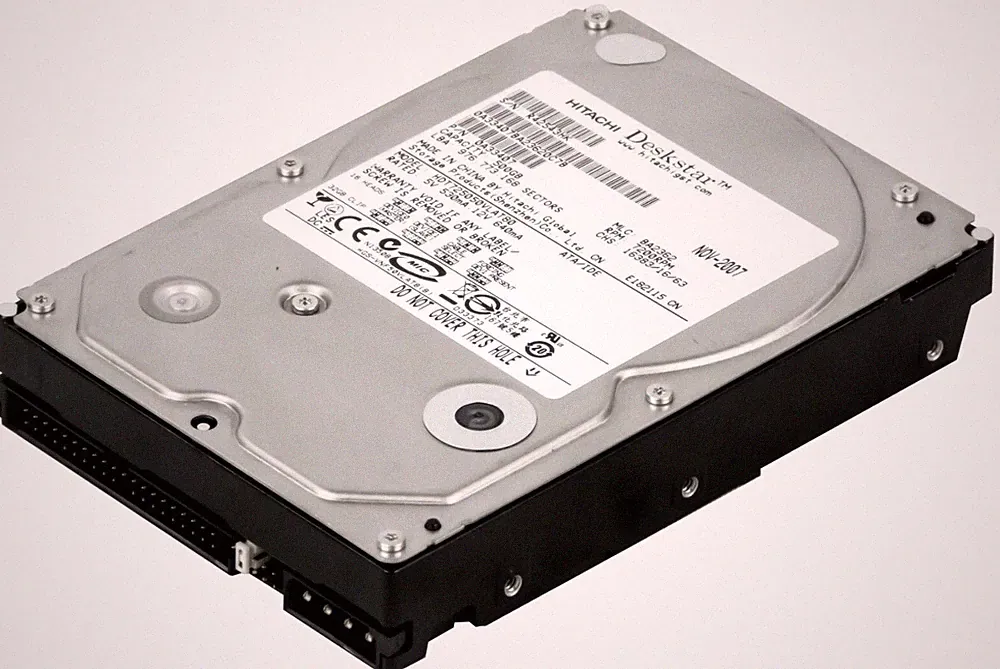FESTPLATTE HITACHI DeskStar T7K500 HDT725050VLAT80 500GB 7.2k 8MB ATA 3.5''