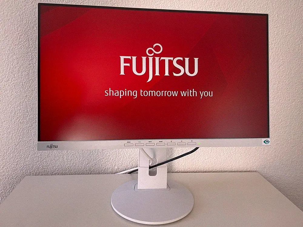 Fujitsu B24-9 TE 23,8" Display Full HD 1920x1080 Pivot Slim Rahmen Lautsprecher