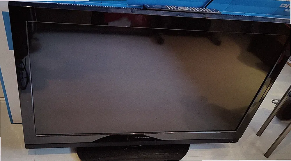 GRUNDIG Fernseher 40 Zoll, VLE 6520 BL Top Zustand