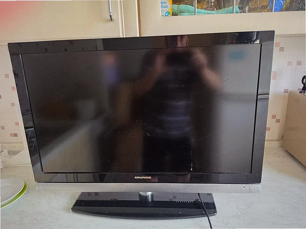 Grundig LCD Fernseher 32 Zoll voll funktionsfähig Schwarz