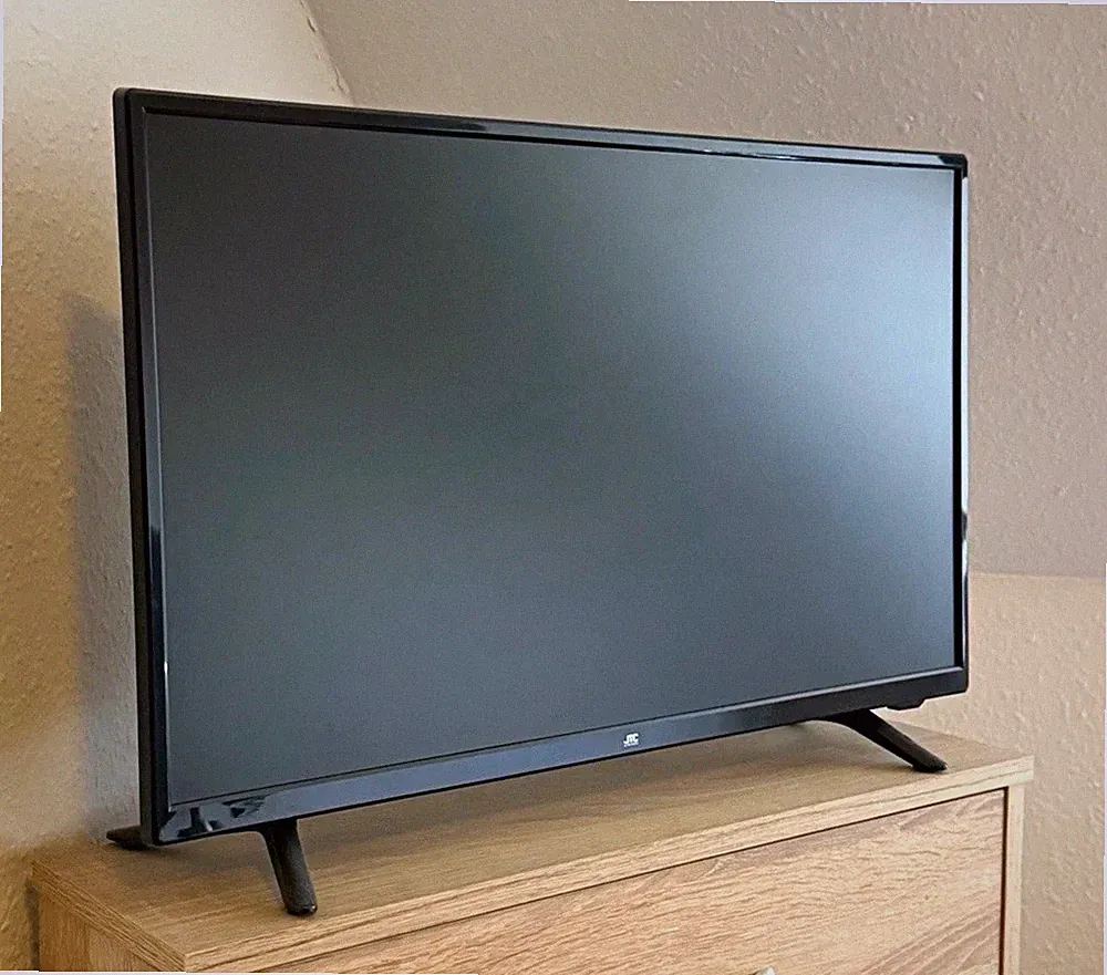 JTC Flachbildfernseher TV Fernseher GQ05D-TST24D 24 Zoll LED / Matte Oberfläche