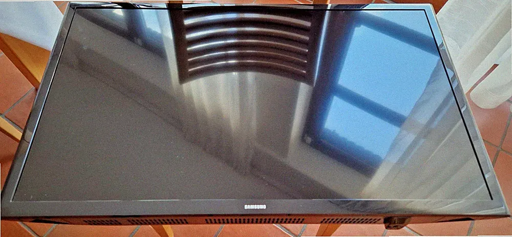 LED TV SAMSUNG UE32J4000AW / Fernseher (Flat, 32 Zoll / 80 cm) wie neu Top