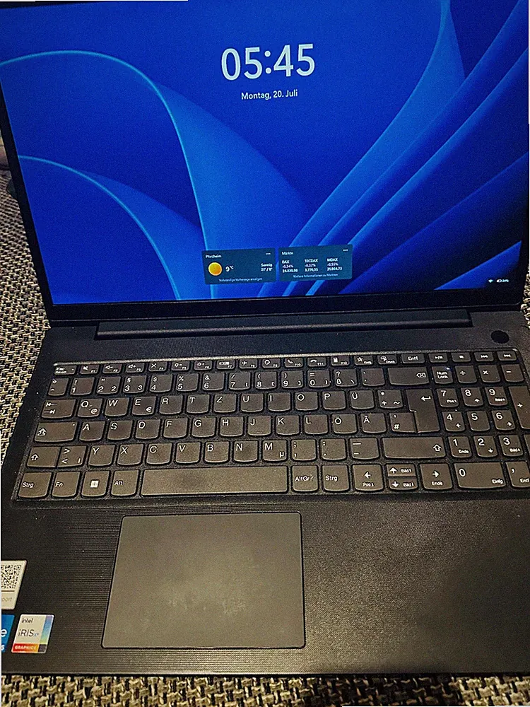 Lenovo V15 G4 IAH 15,6 Zoll (512GB SSD, i5-12500H 2,5GHz, 16GB, Win11 PRO