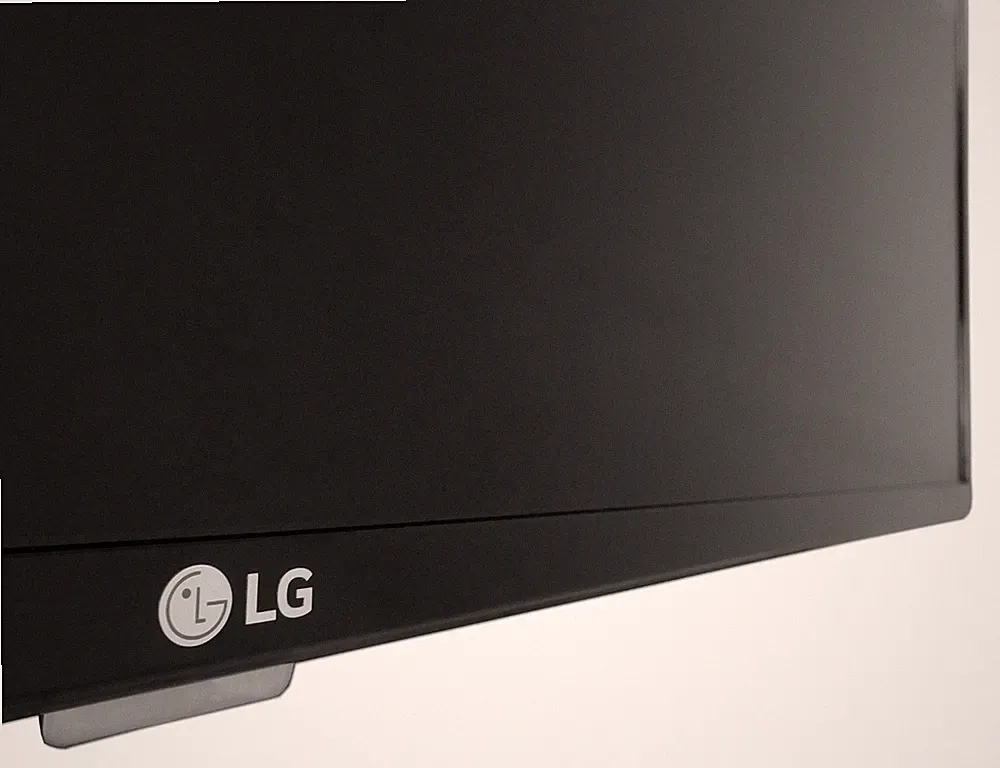 LG 40 Zoll (101,6 cm) Full HD LED TV DVB-C/S2/T2 HDMI SCART USB