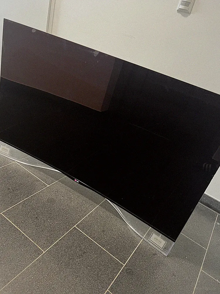 LG 55EA9809 138 cm (55 Zoll) Curved Fernseher OLED, 3D, 10.000 Euro Neupreis