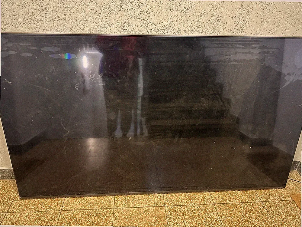 LG 75 Zoll Display Kapput