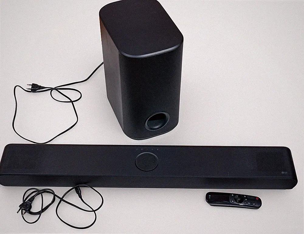 LG DS77TY 3.1.3 Dolby Atmos Soundbar (400W) mit kabellosem Subwoofer