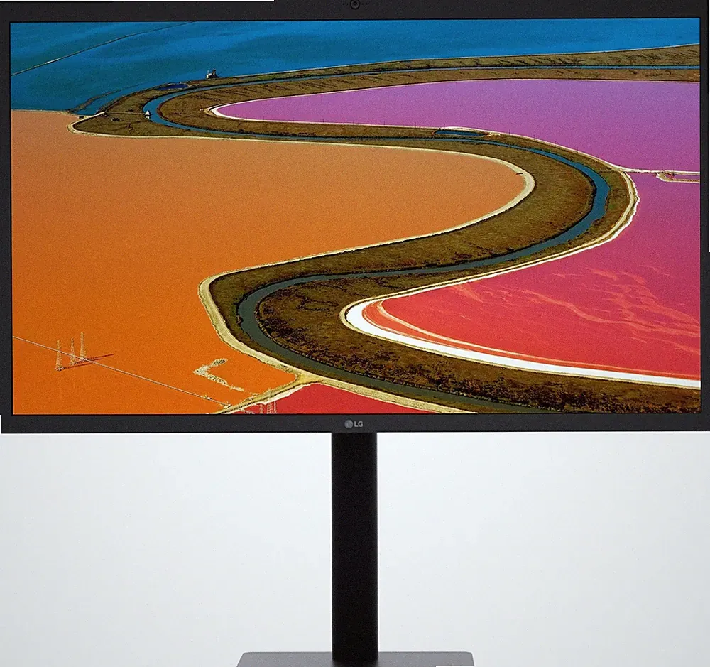 LG UltraFine 4K 24MD4KL-B 23,7-Zoll Monitor IPS 4K 3840x2160 TB3 USB-C Sehr gut