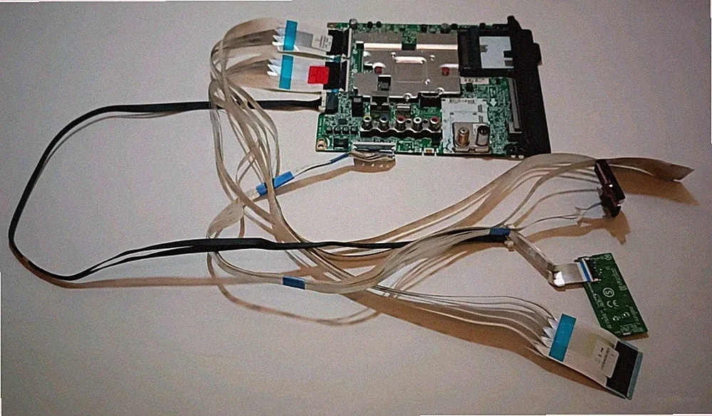 Main Board LG 75 Zoll(189cm) für LG 75UN71006L/gebraucht/einwandfreier Zustand