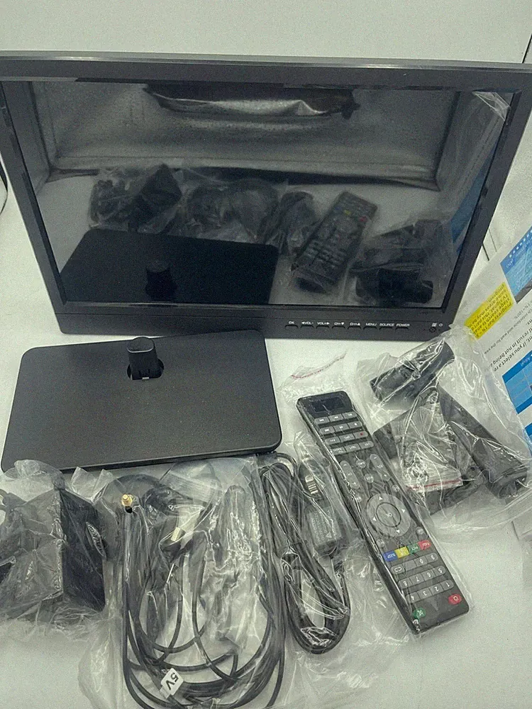 Mobiler 14" Digital-TV: Überall fernsehen mit HDMI & USB. Jetzt kompakt erleben!
