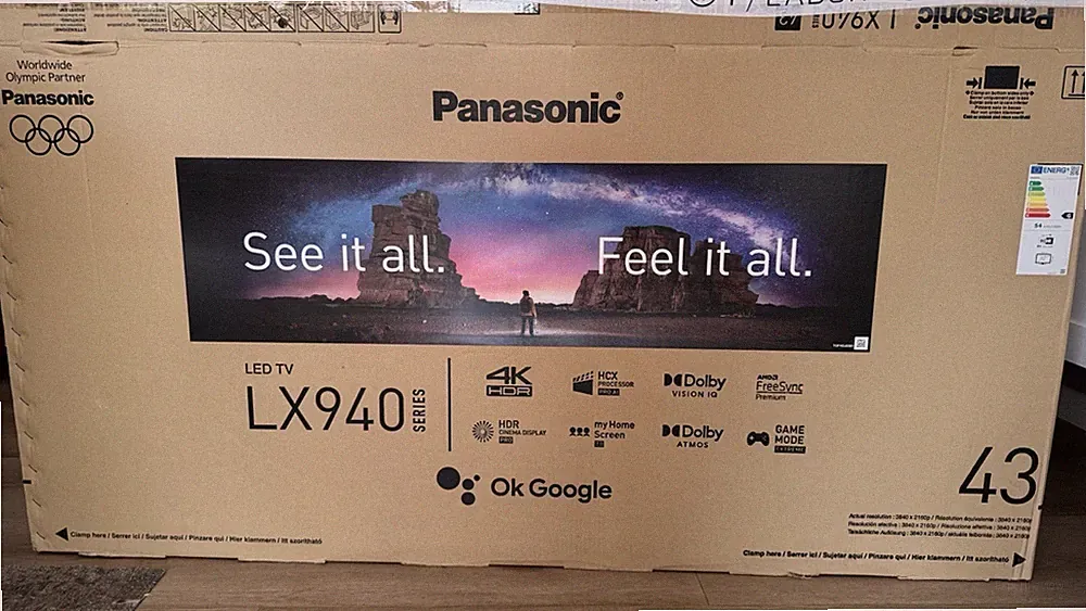 NEU & Unbenutzt: Panasonic TX-43LXW944 (43 Zoll 4K Smart TV, 120Hz) in OVP