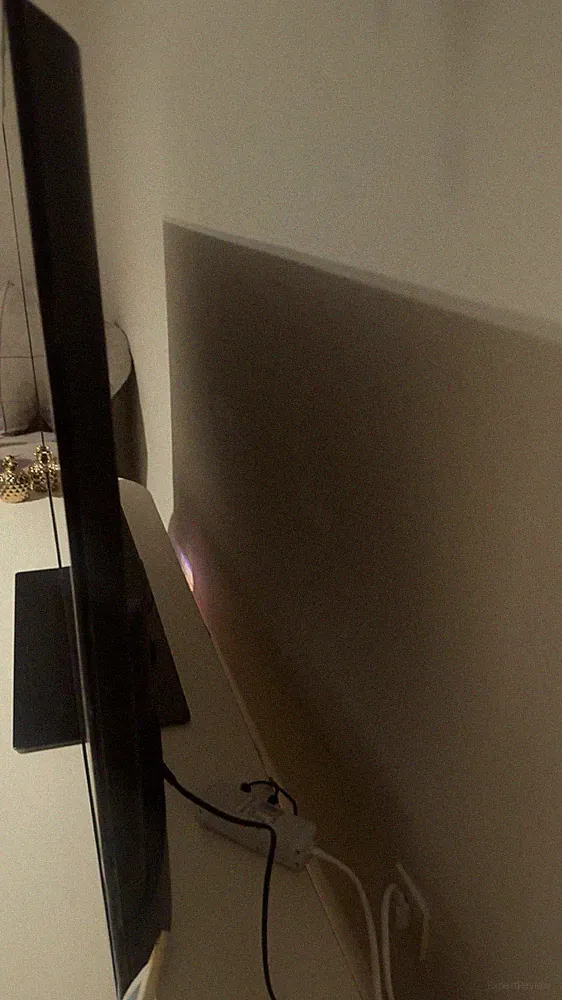 Neuer Telefunken TV – Kaum genutzt, wie neu. Alles dabei. Abholung in Duisburg.