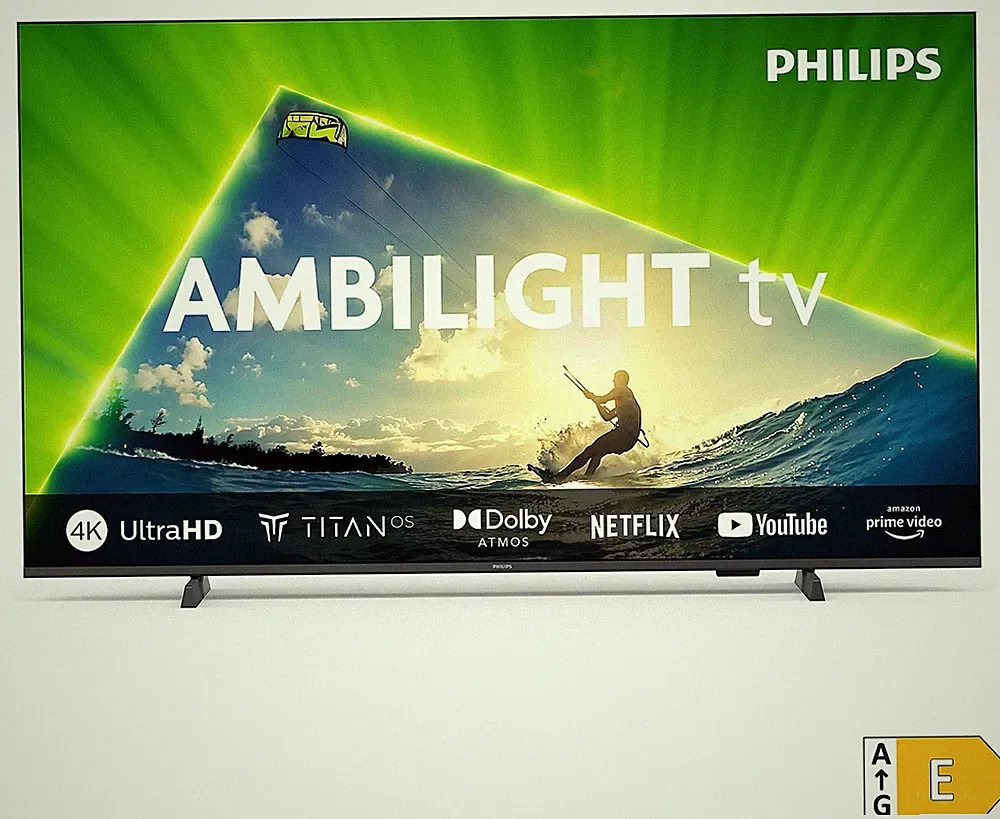 PHILIPS 55PUS8209/12 55"/139cm QLED 4K Ultra HD SmartTV 3-seitiges-Ambilight