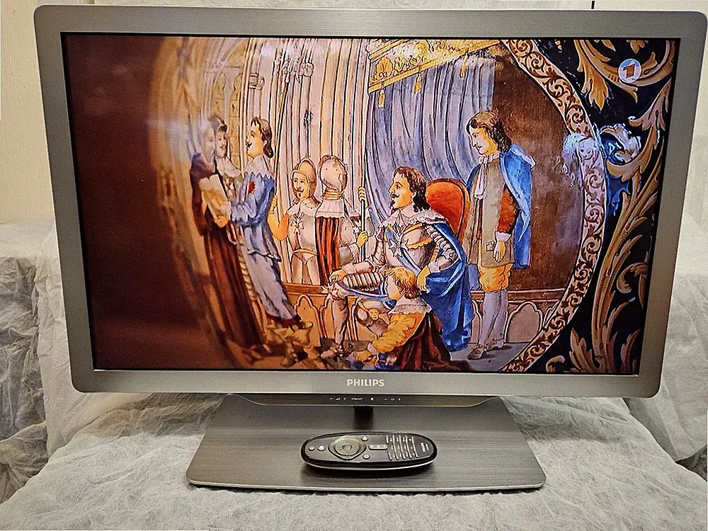 Philips 7000 series 32PFL7406K HDTV Fernseher, 400 Hz mit Ambilight