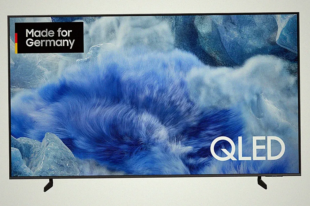 Samsung 75 Zoll QLED Q8F 4K Vision AI Smart TV (2025)