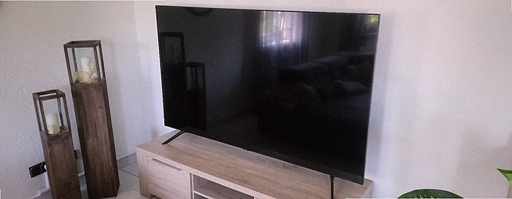 Samsung Crystal AU6979 (2021) 80 Zoll QLED 4K TV Schwarz Flachbildschirm