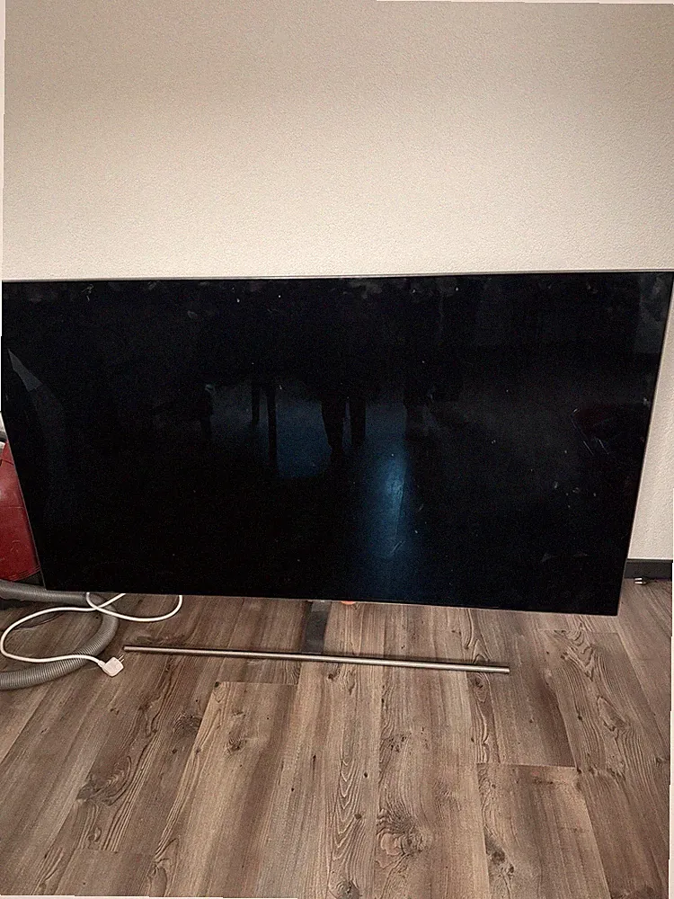Samsung Curved TV 55” (UE55NU7679TXZG) – DEFEKT – geht nicht mehr an