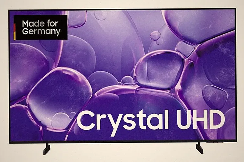 Samsung GU43U8099FUXZG 108 cm LED Fernseher Smart TV 43 Zoll 4 K UHD