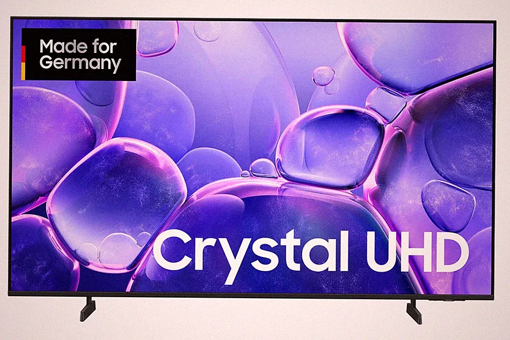 Samsung GU55U8099FU LED 139,7 cm (55 Zoll) Fernseher 4K Ultra HD VESA 200 x 200