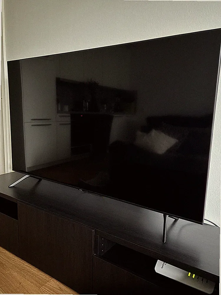 Samsung GU65TU8079U 65 Zoll Smart TV – AirPlay, sehr guter Zustand