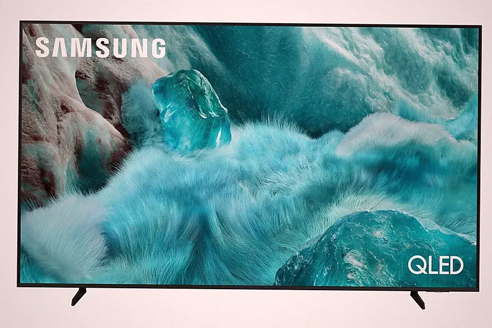 Samsung Q7F 75 Zoll QLED Smart TV Q75Q7FAA (2025) - NEU
