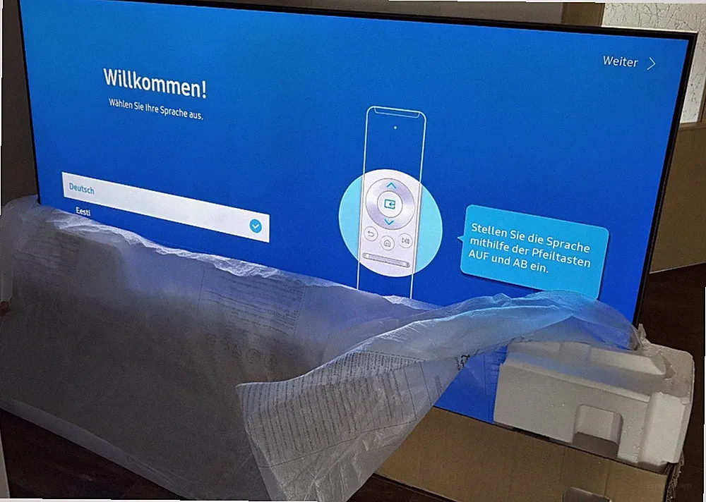 Samsung Q95T 55 Zoll QLED 4K TV + One Connect Box – Top Bild, kleiner Mangel