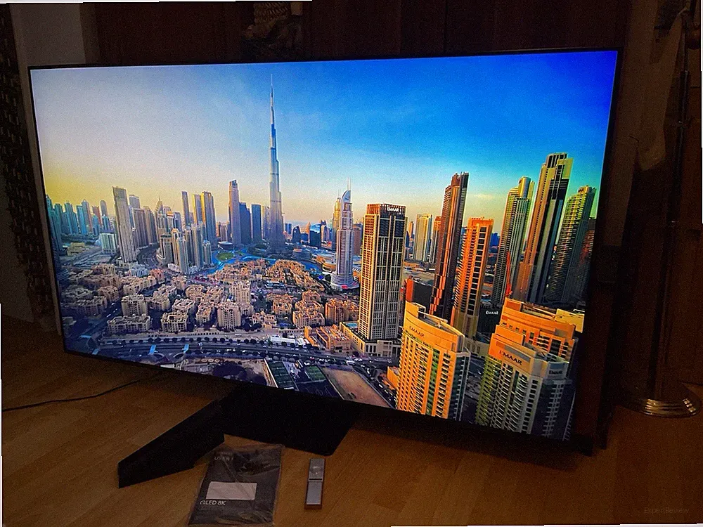Samsung TV QLED 8K Q700T 65 Zoll Quantum HDR Fernseher