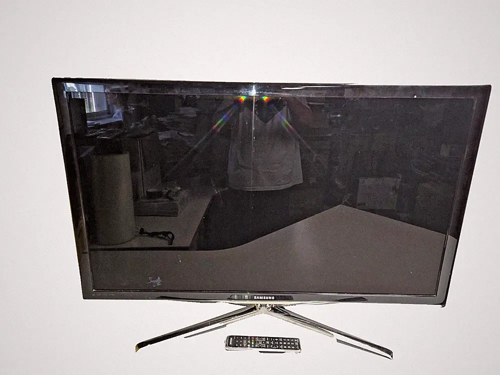 Samsung UE46C7700 46" 3D LED Smart TV Fernseher, Triple-Tuner, FB, 2J. Garantie