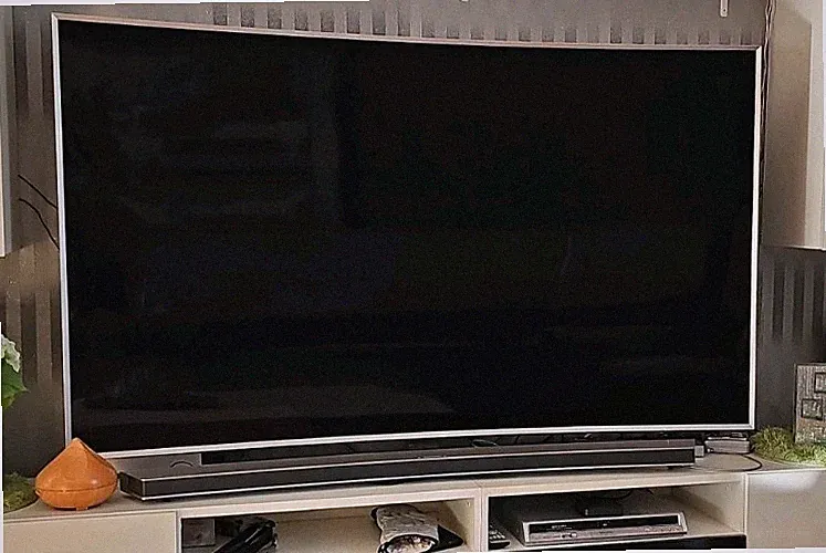 Samsung UHD Curved TV UE78JS9550 inkl Standfuß