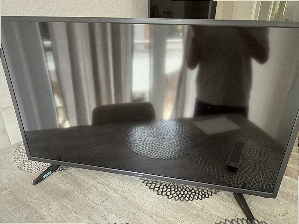 Sharp AQUOS 40 Zoll Fernseher (Model: 40AJ2E) mit Netflix Smart TV