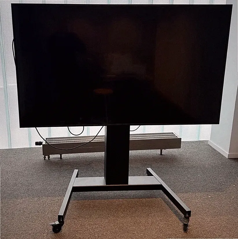 Sharp PN-HW751 - 75 Zoll 4K LCD Profi-Monitor / Business Display