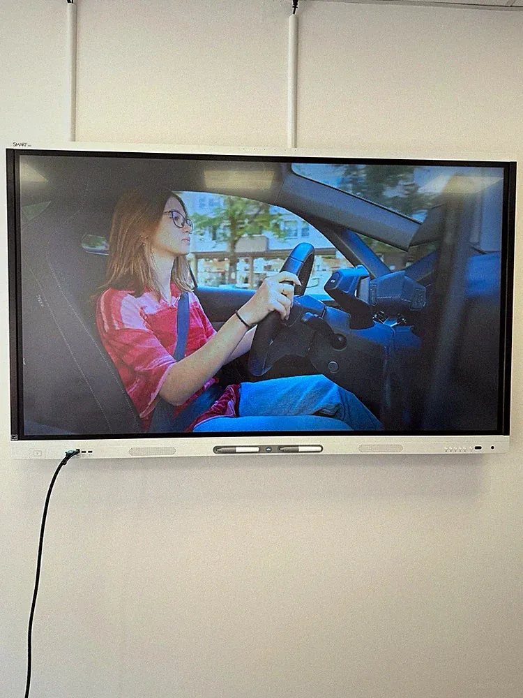 SMART Board MX Series MX075-V5 75 Zoll 4K UHD Touch LCD SBID-MX075-V5