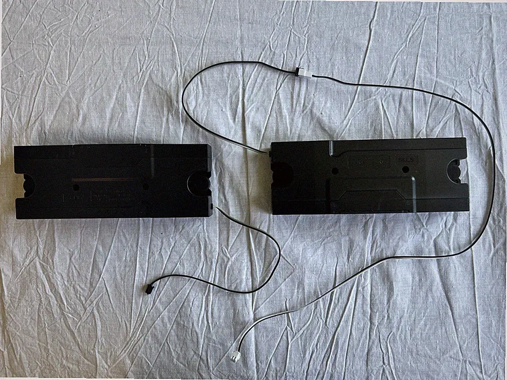 TCL 75 Zoll 75QLED870 B7019030-E1-X2 Lautsprecher Links & Rechts + Verkabelung