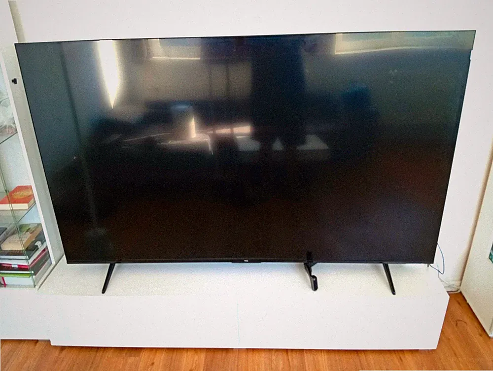 TCL C735 QLED Flachbildfernseher 75 Zoll 4K Ultra HD Schwarz mit Standfüßen
