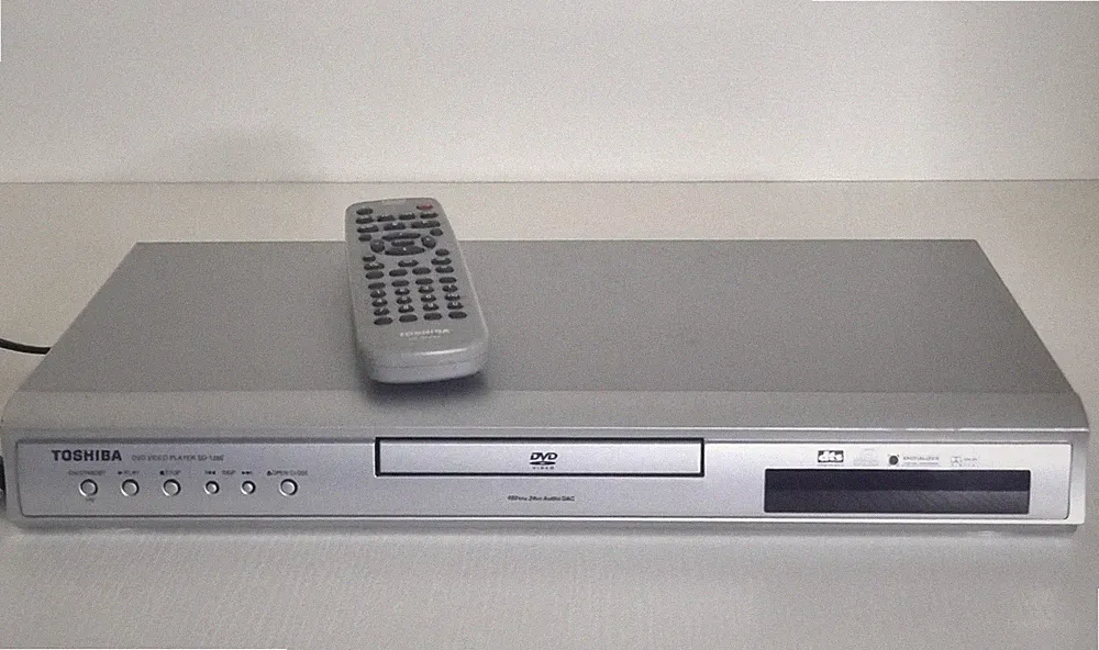 Toshiba TV Video Player SD 128ESE mit Fernbedienung funktionsfähig CD